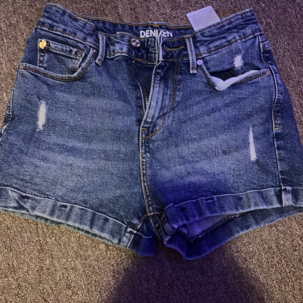 Denizen Levi mom Jean shorts size 0